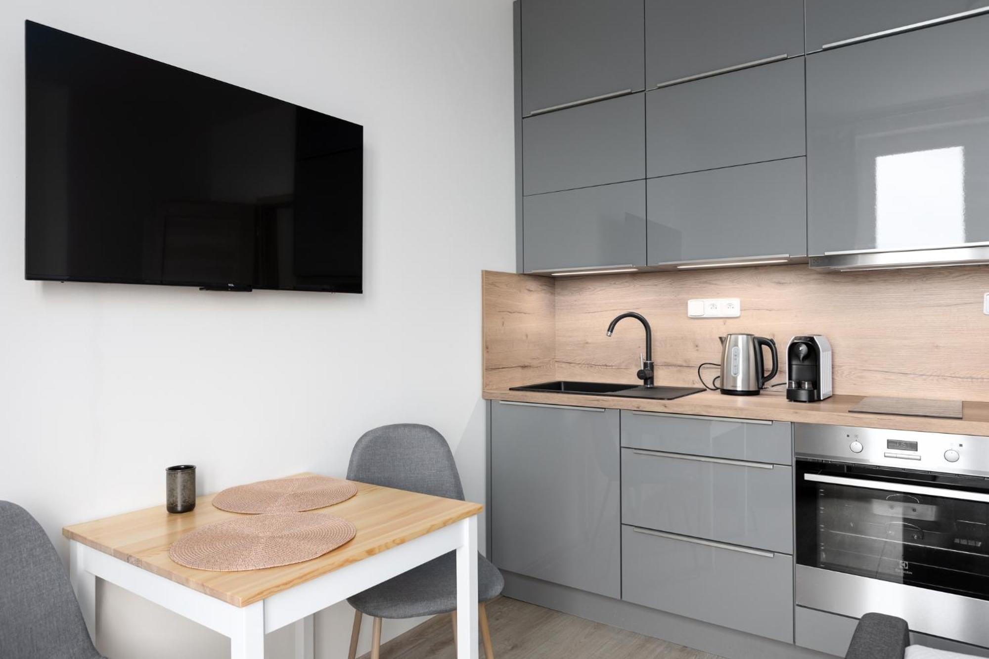 Apartman U Metra S Terasou Praga Exterior foto
