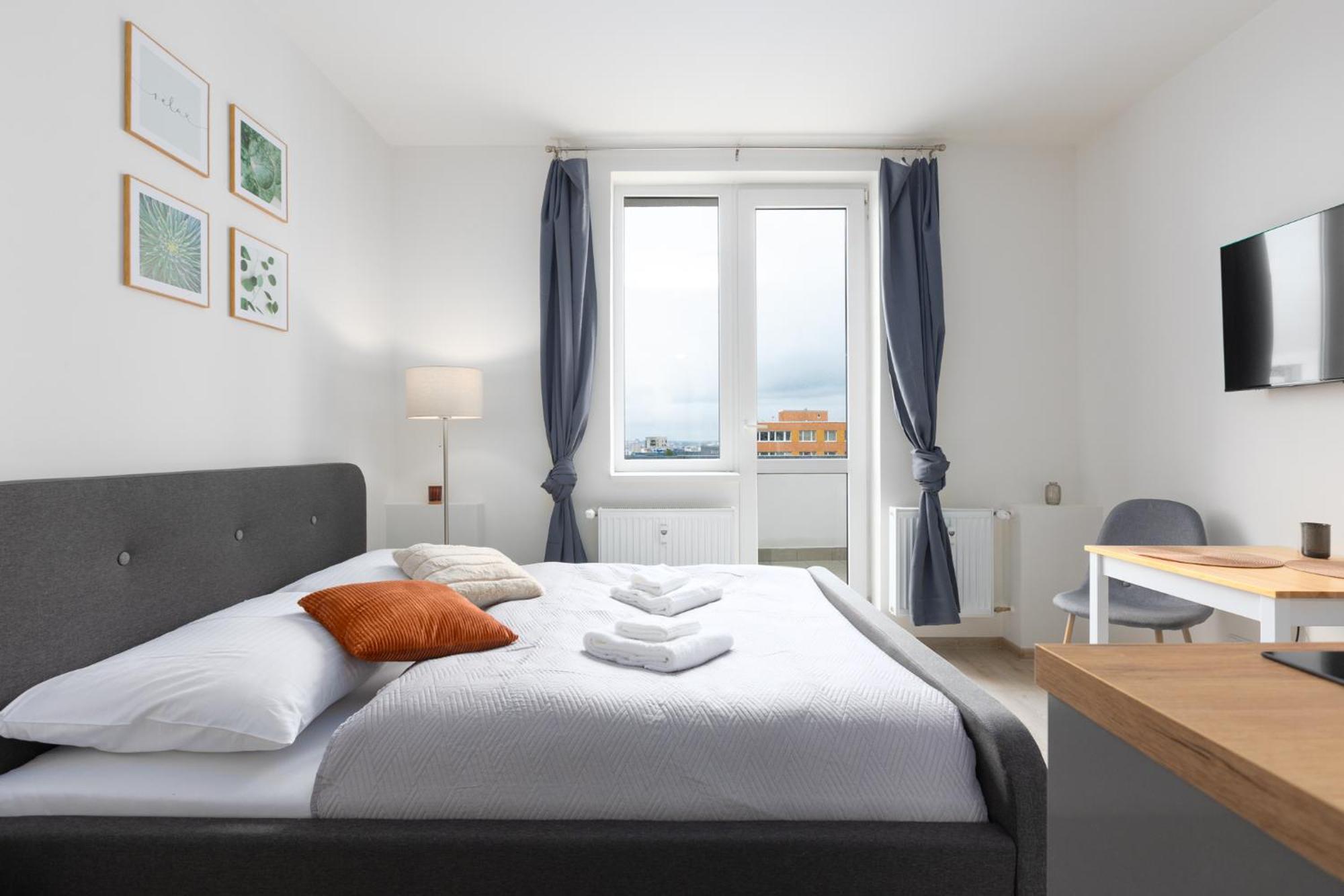Apartman U Metra S Terasou Praga Exterior foto